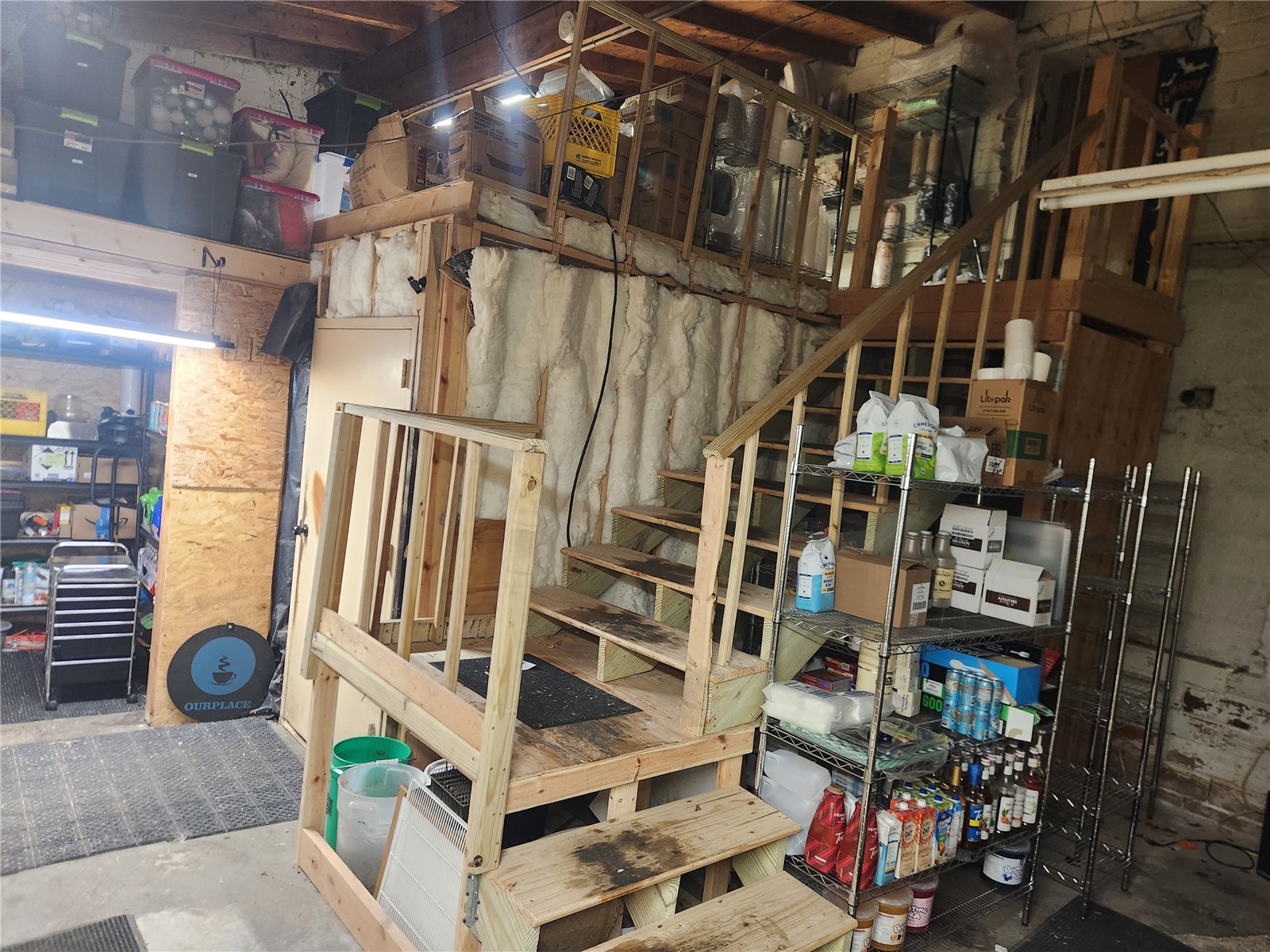318 Locust Street NE Blairstown IA 52209