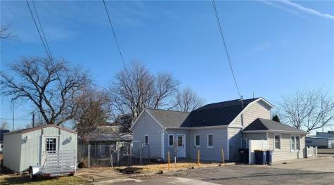 305 B Avenue Vinton IA 52349