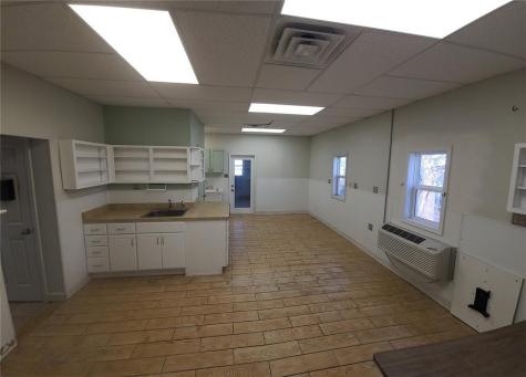 305 B Avenue Vinton IA 52349