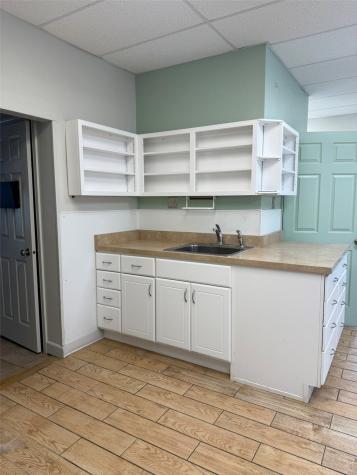 305 B Avenue Vinton IA 52349