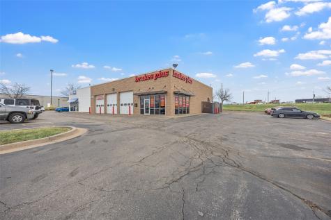 2160 Edgewood Road SW Cedar Rapids IA 52404