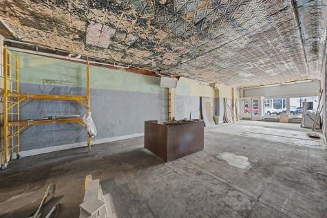 726 12th Street Belle Plaine IA 52208