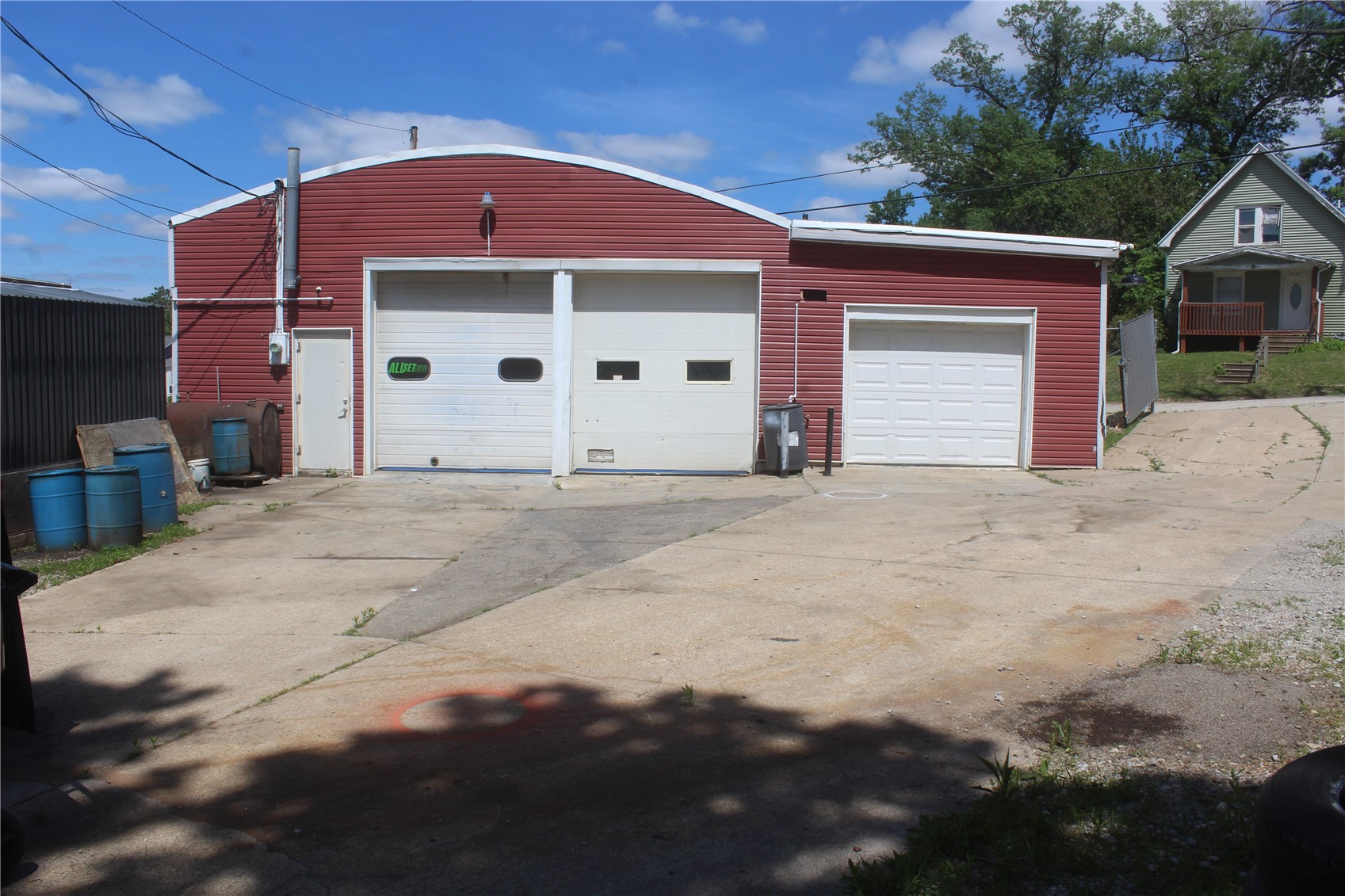 748 Center Point Road NE Cedar Rapids IA 52402
