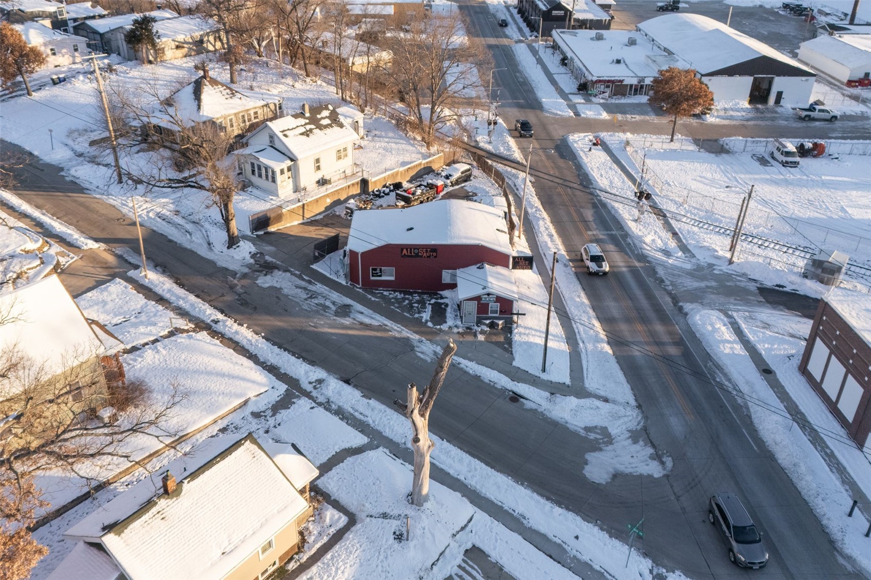 748 Center Point Road NE Cedar Rapids IA 52402