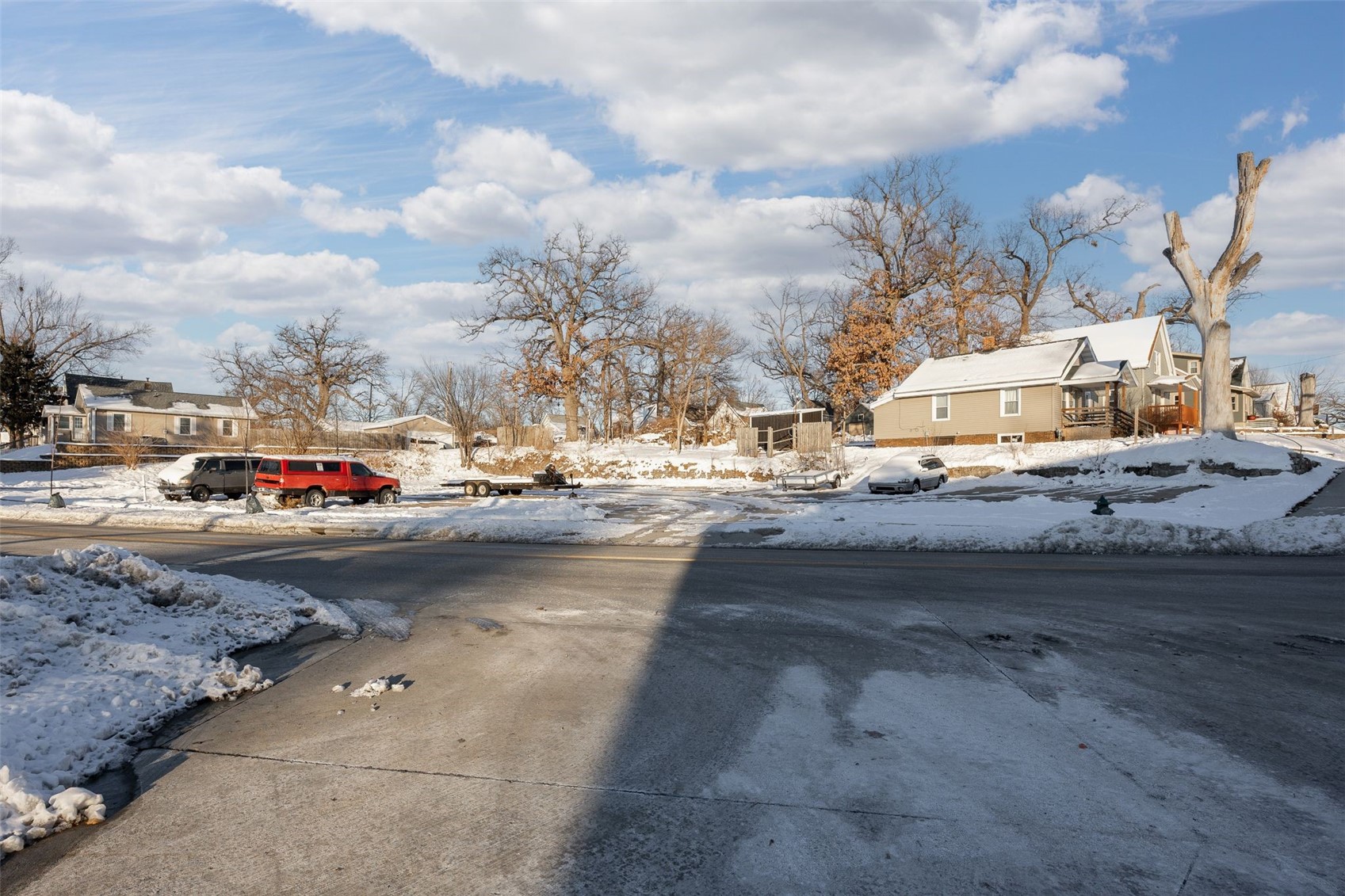 748 Center Point Road NE Cedar Rapids IA 52402