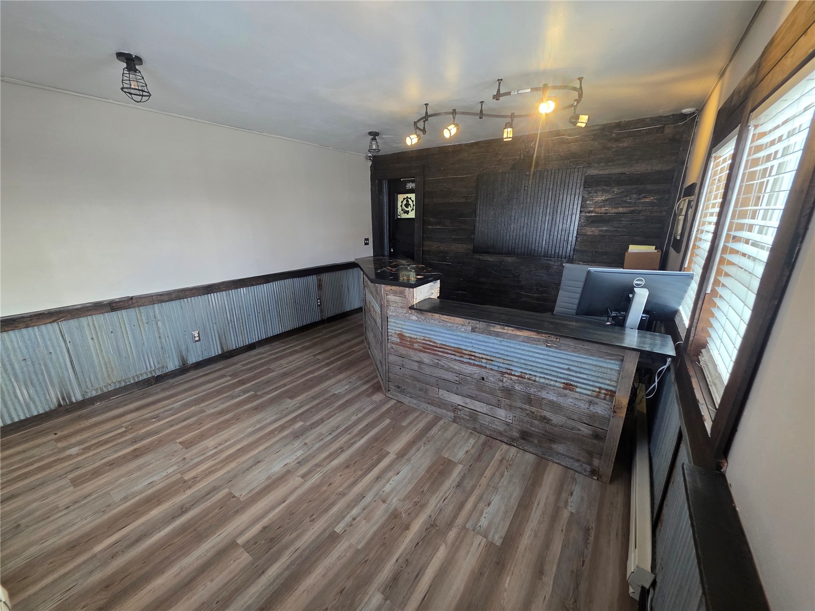 748 Center Point Road NE Cedar Rapids IA 52402