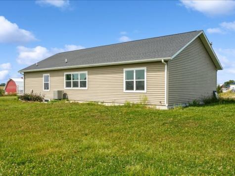 5358 Hutton Drive Urbana IA 52345