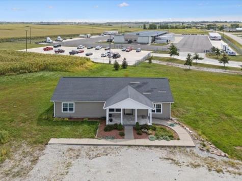 5358 Hutton Drive Urbana IA 52345