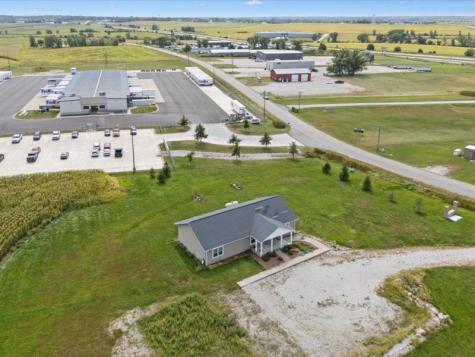 5358 Hutton Drive Urbana IA 52345