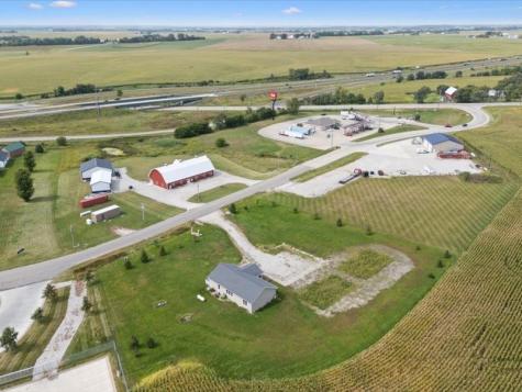 5358 Hutton Drive Urbana IA 52345