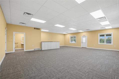 106 Towne Centre Drive Urbana IA 52345