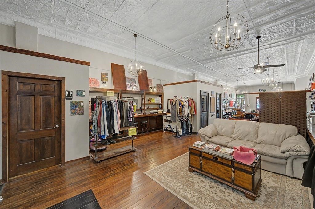806 12th Street Belle Plaine IA 52208