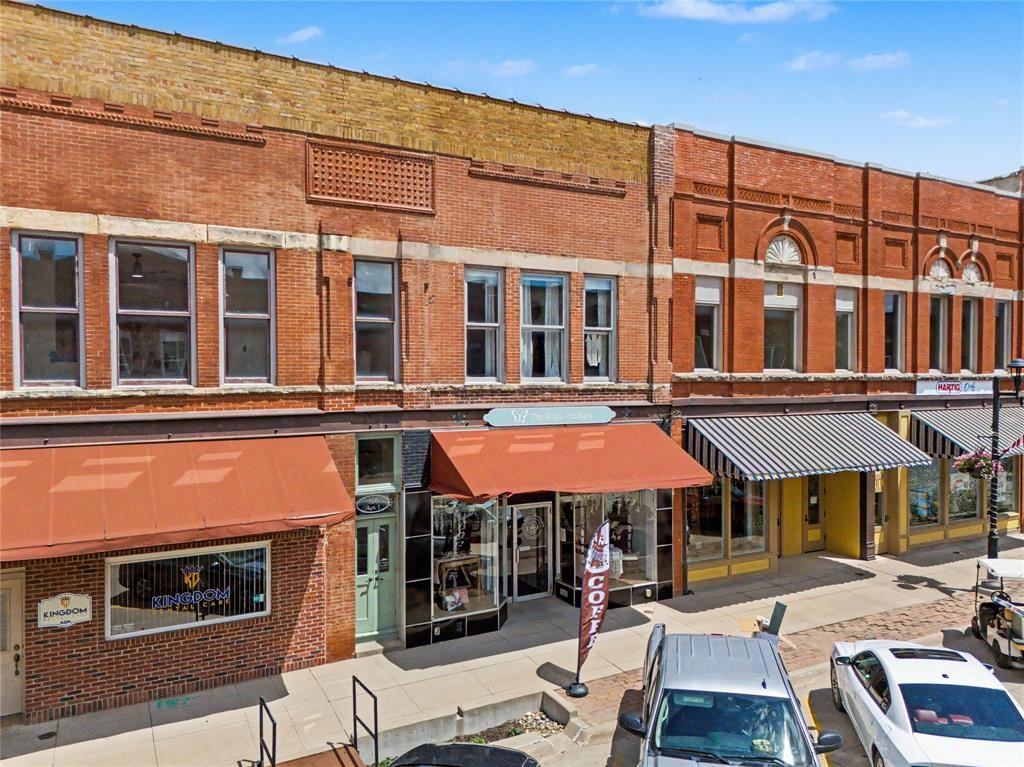 806 12th Street Belle Plaine IA 52208