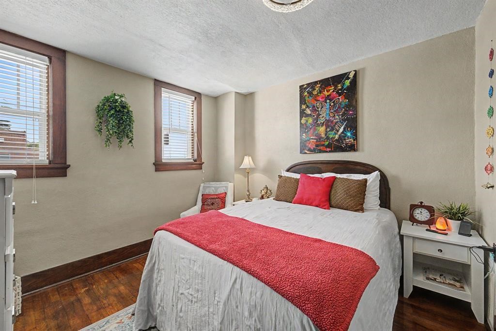 806 12th Street Belle Plaine IA 52208