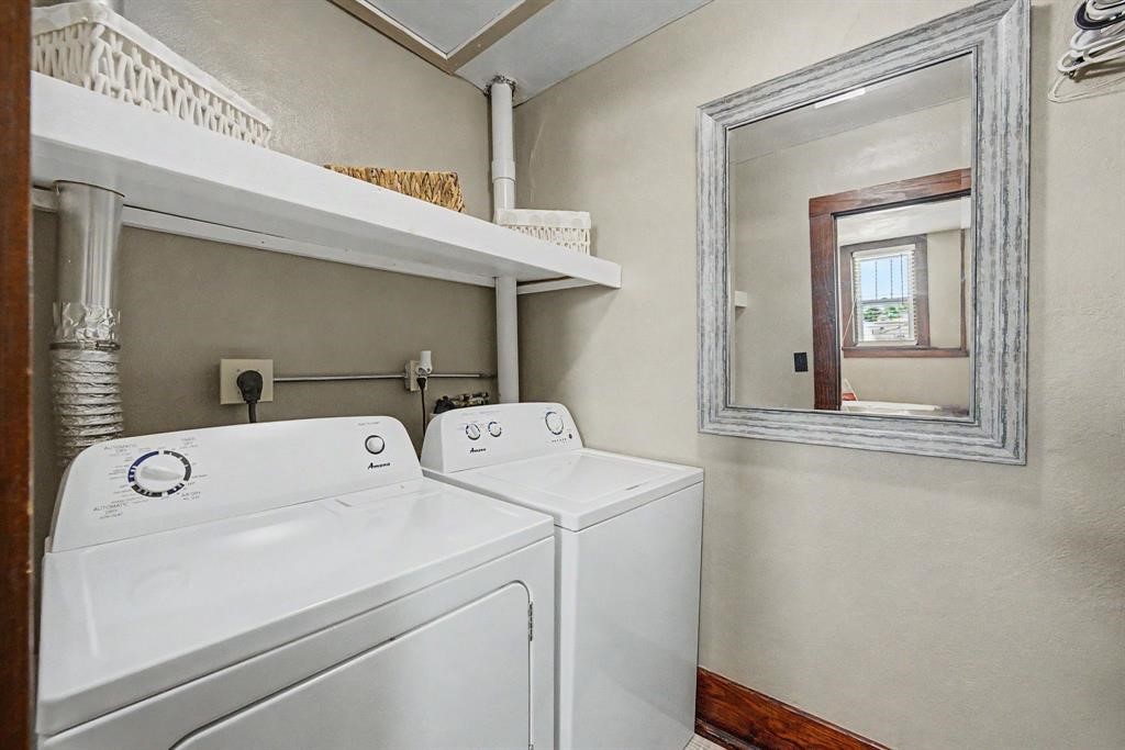 806 12th Street Belle Plaine IA 52208