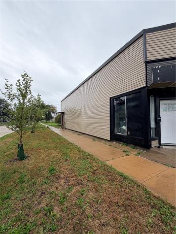 1449 B Avenue NE Cedar Rapids IA 52402