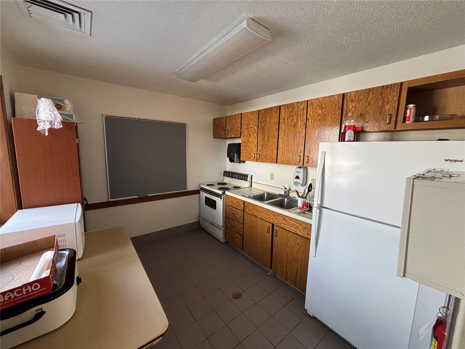 1514 1st Avenue Belle Plaine IA 52208