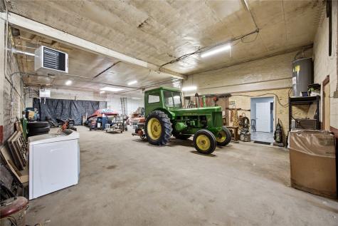 110 E 1st Street Mechanicsville IA 52306