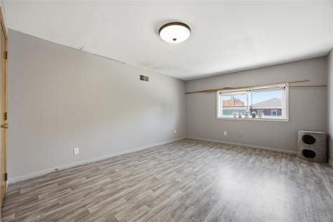 110 E 1st Street Mechanicsville IA 52306