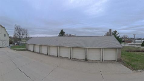 908 J Avenue Vinton IA 52349