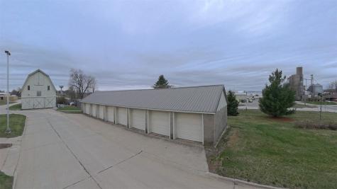 908 J Avenue Vinton IA 52349