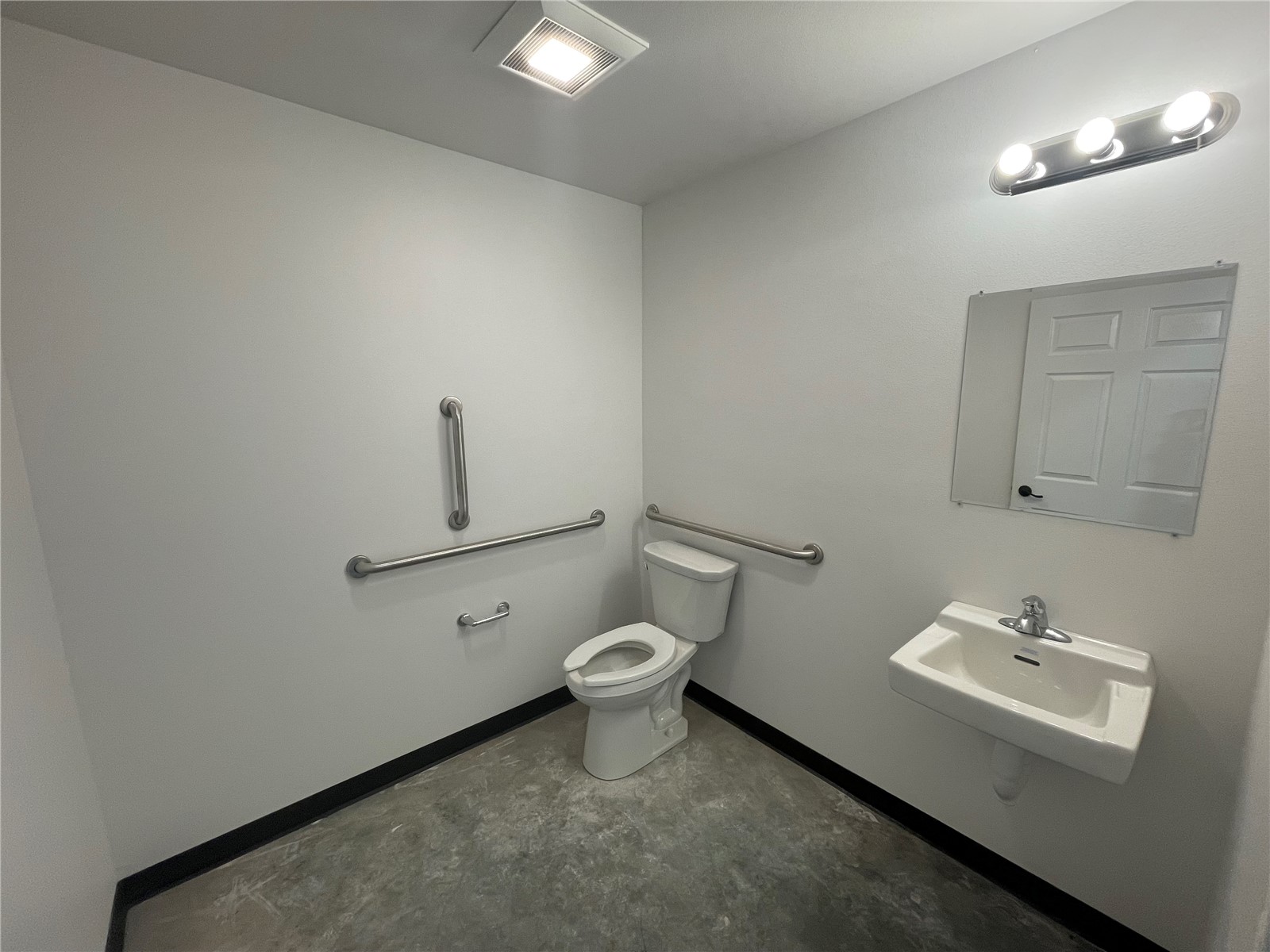 132 Greenfield Drive Tiffin IA 52340