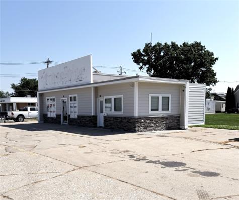 414 C Avenue Vinton IA 52349