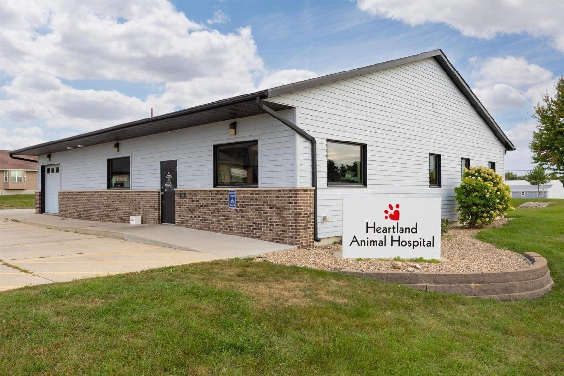 135 80th Street Fairfax IA 52228