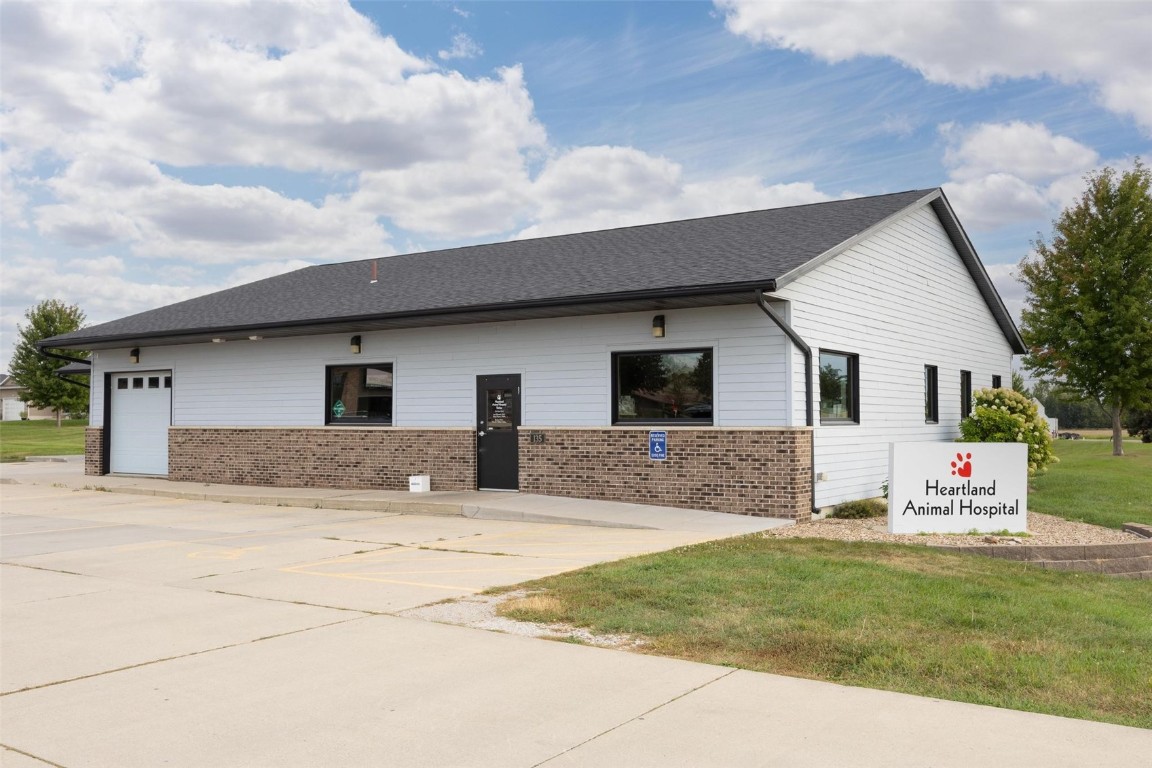 135 80th Street Fairfax IA 52228