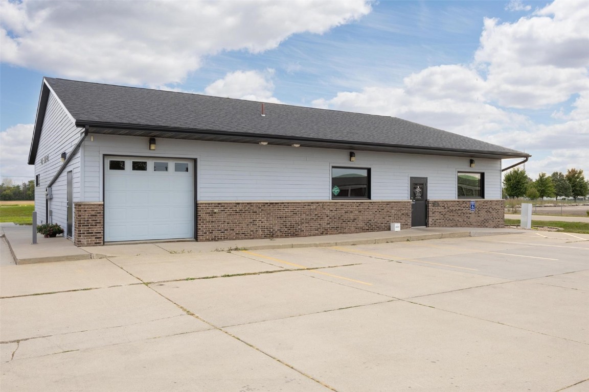 135 80th Street Fairfax IA 52228
