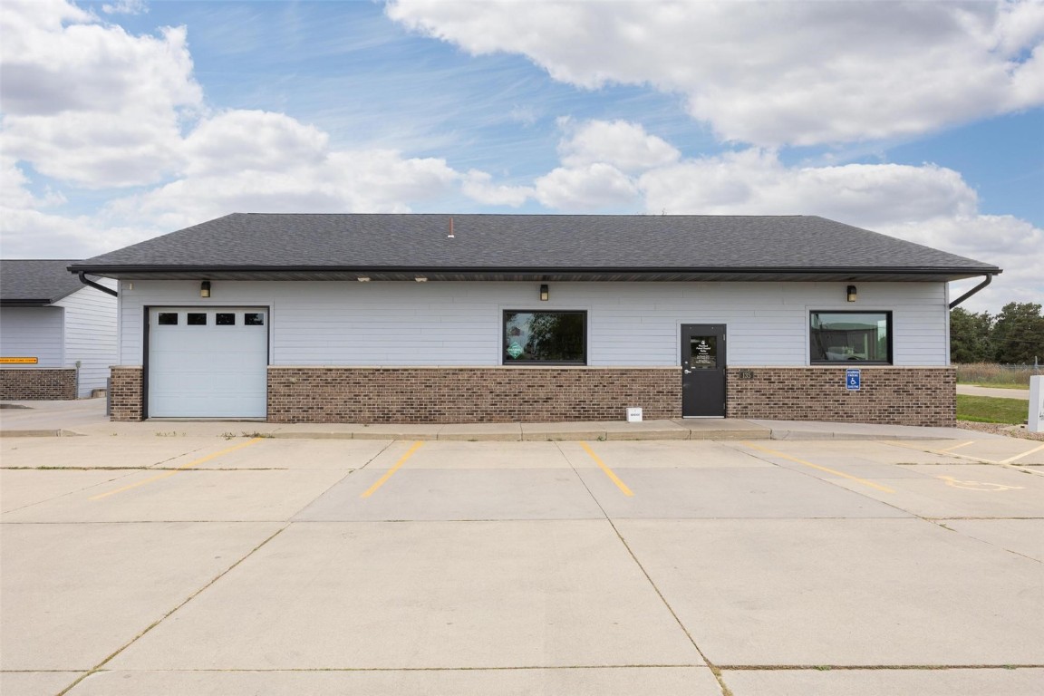 135 80th Street Fairfax IA 52228