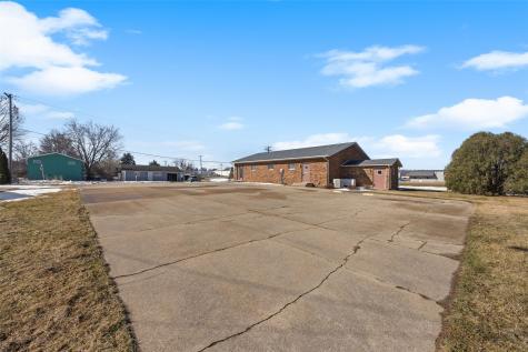 101 E 10th Street Monticello IA 52310