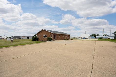 101 E 10th Street Monticello IA 52310