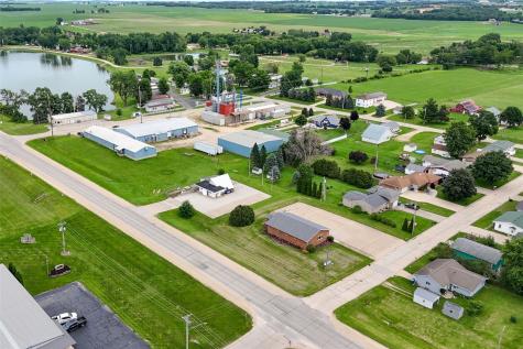 101 E 10th Street Monticello IA 52310