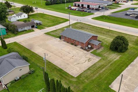 101 E 10th Street Monticello IA 52310