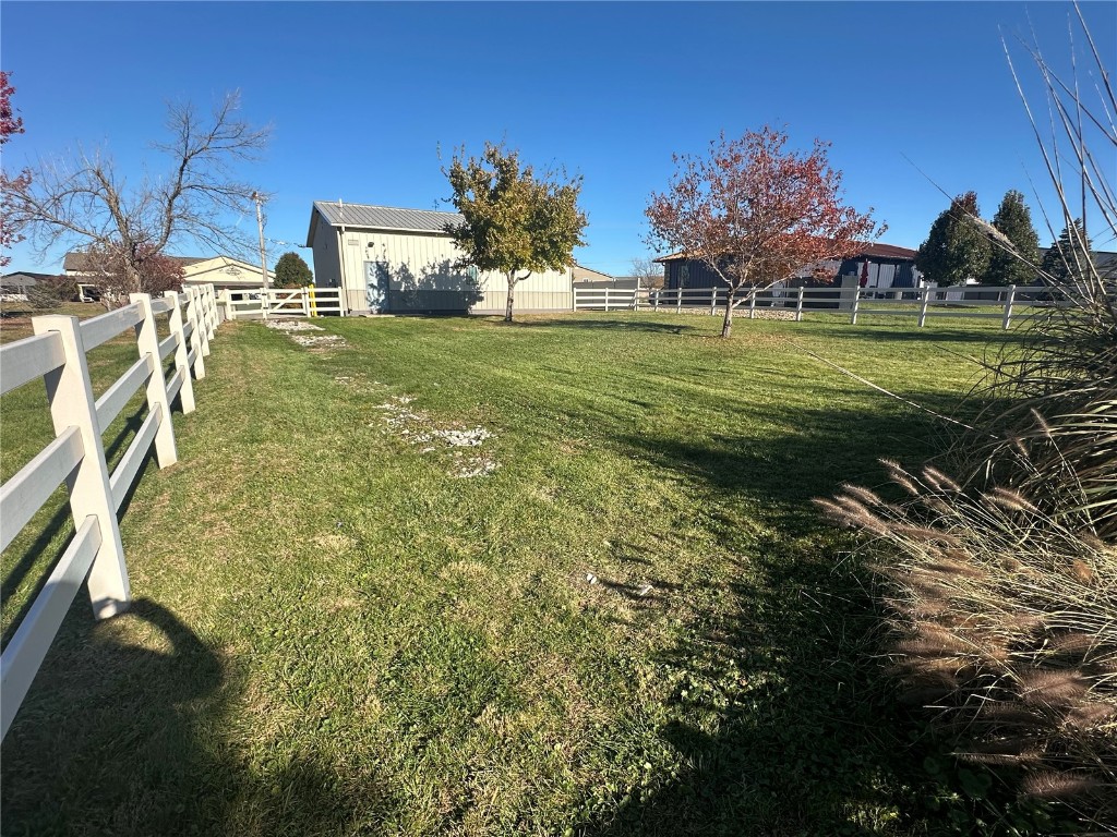 1210 N Center Point Road Hiawatha IA 52233