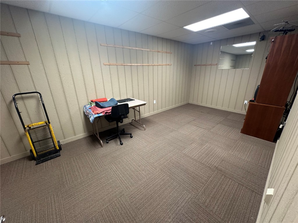 1210 N Center Point Road Hiawatha IA 52233