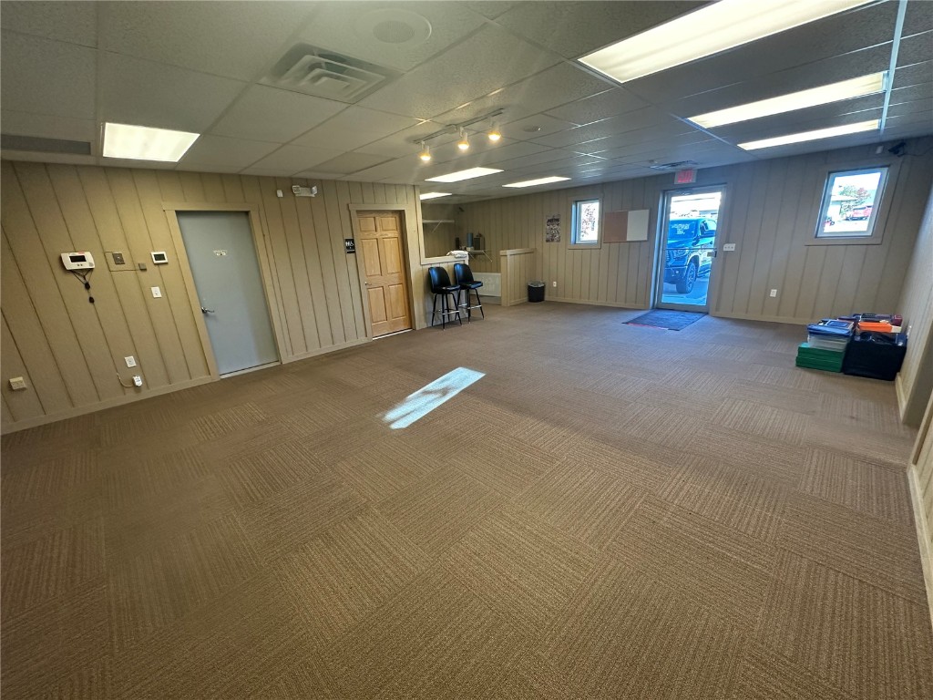 1210 N Center Point Road Hiawatha IA 52233