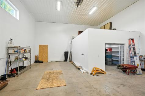 2700 Stonegate Court Hiawatha IA 52233