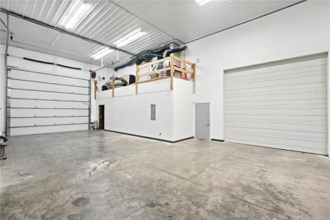 2700 Stonegate Court Hiawatha IA 52233