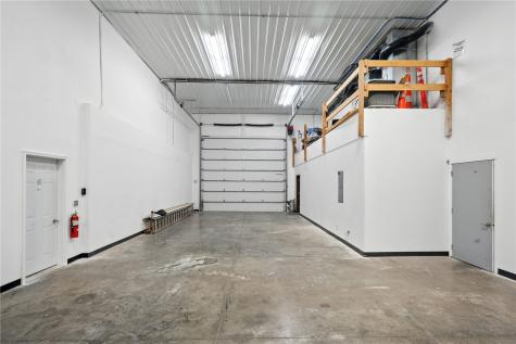 2700 Stonegate Court Hiawatha IA 52233