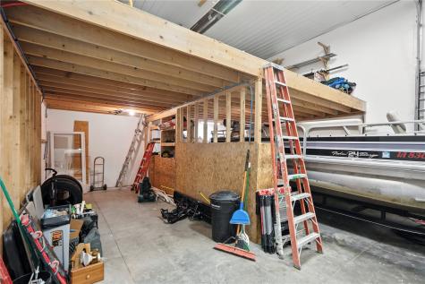 2700 Stonegate Court Hiawatha IA 52233