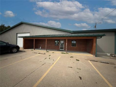 4369 Spencers Grove Road Walker IA 52352