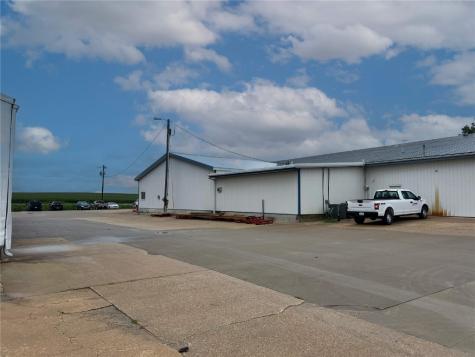 4369 Spencers Grove Road Walker IA 52352