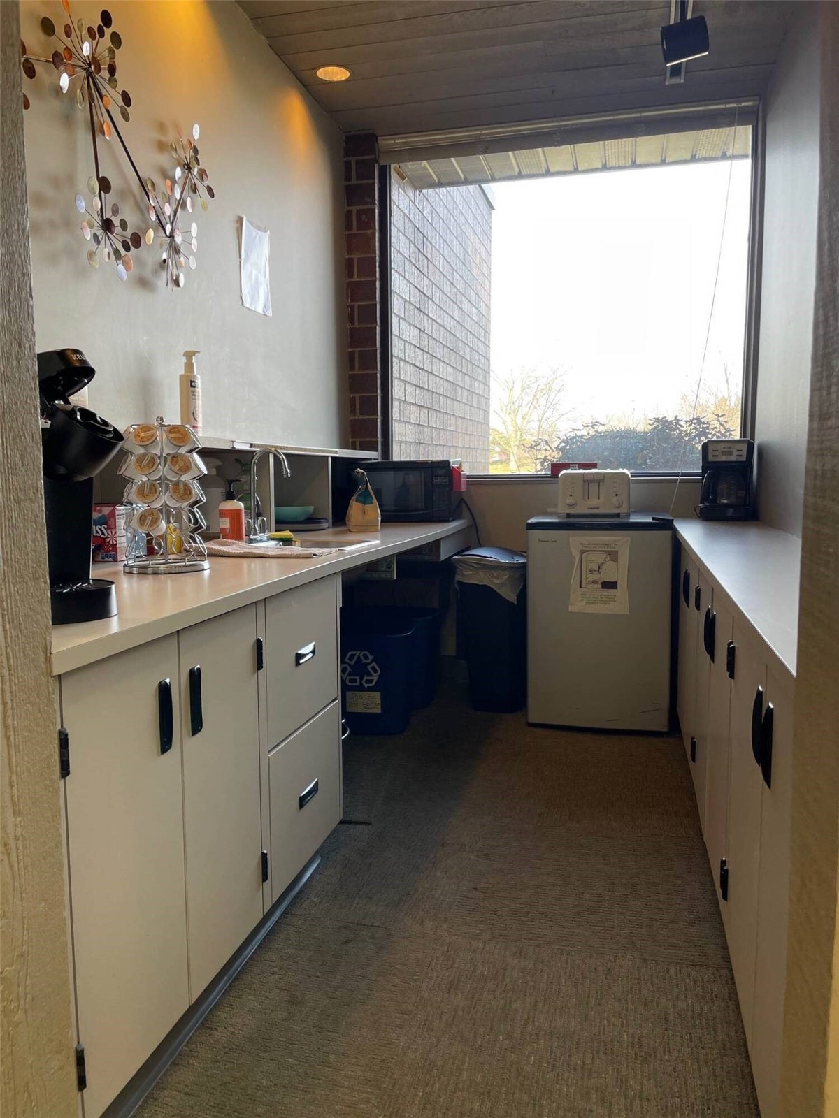 4211 Glass Road NE Cedar Rapids IA 52402