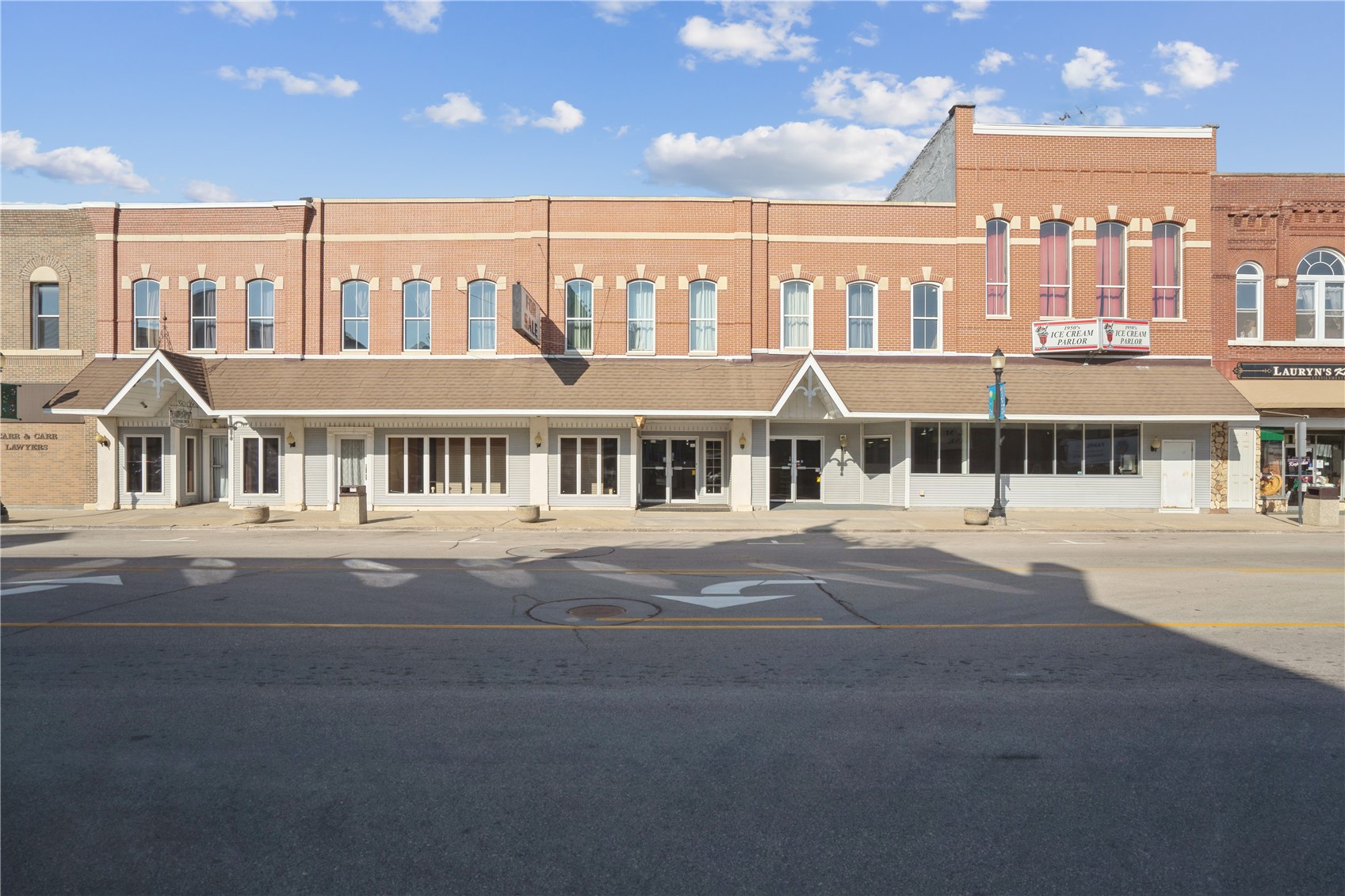 107 S Franklin Street Manchester IA 52057