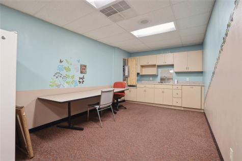107 S Franklin Street Manchester IA 52057