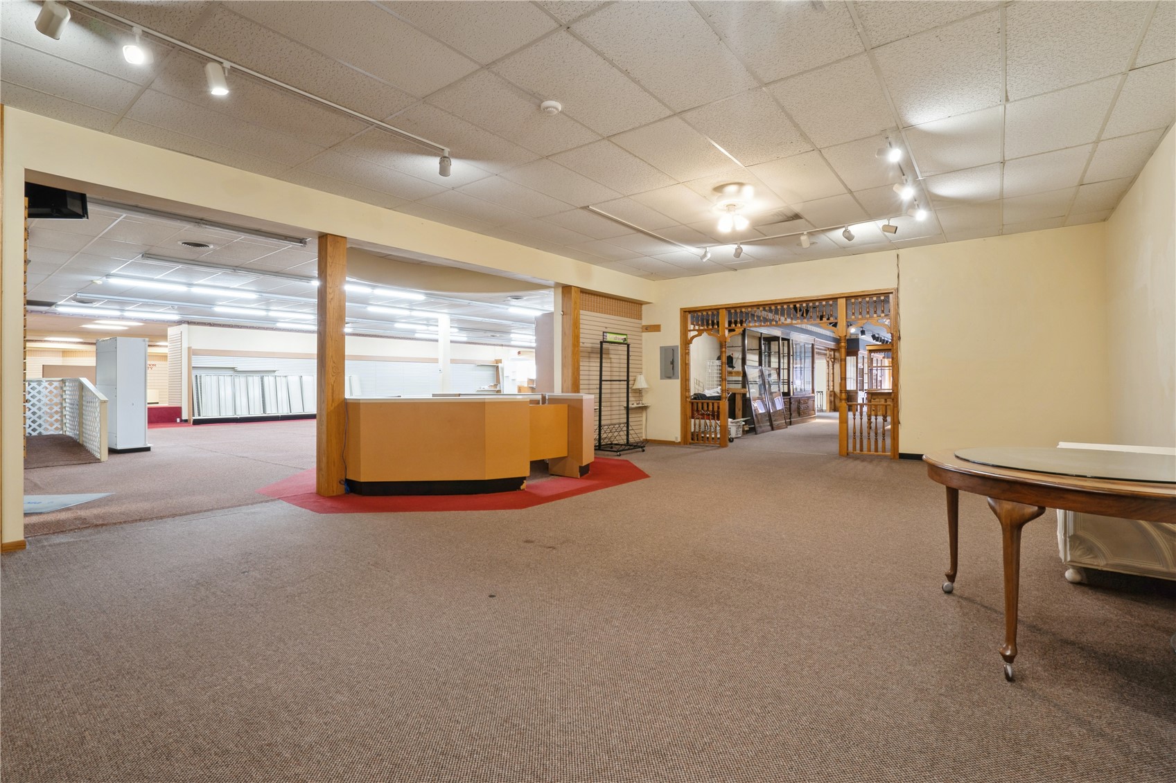 107 S Franklin Street Manchester IA 52057