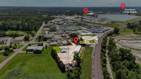 1115 Wenig Road NE Cedar Rapids IA 52402