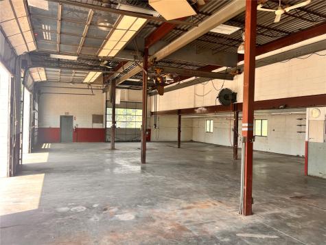 1115 Wenig Road NE Cedar Rapids IA 52402